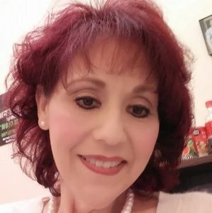 Meet your Posher, Suzanne